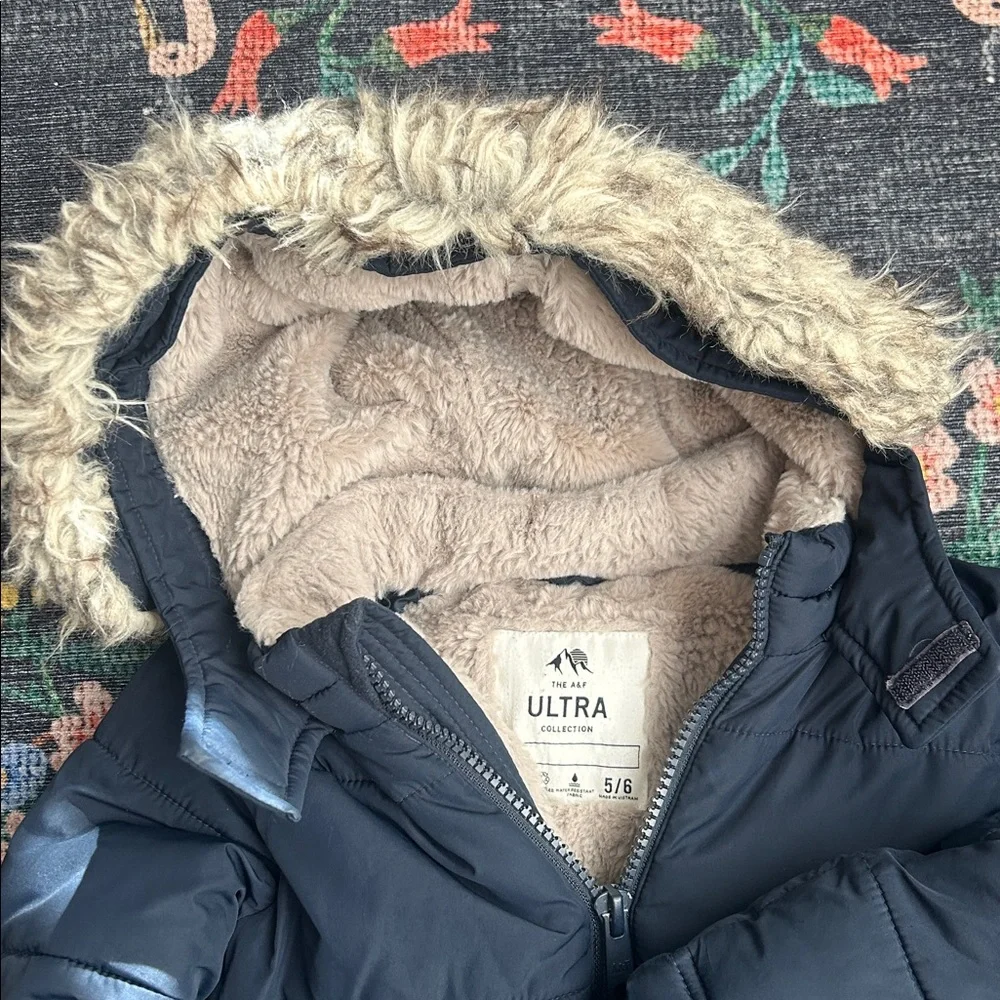 Abercrombie Ultra Collection Navy Blue Puffer Parka with Hood, Size 5/6